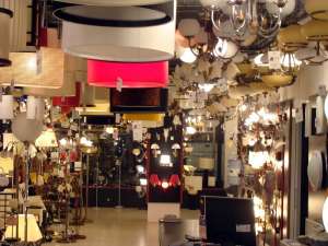 Oferim o gama larga de lustre si copuri de iluminat casnice si industriale