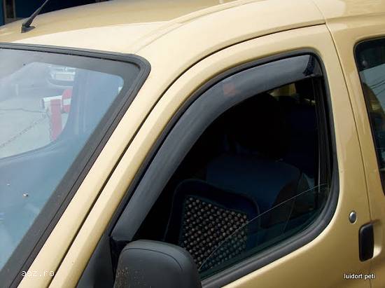 Vand accesorii auto