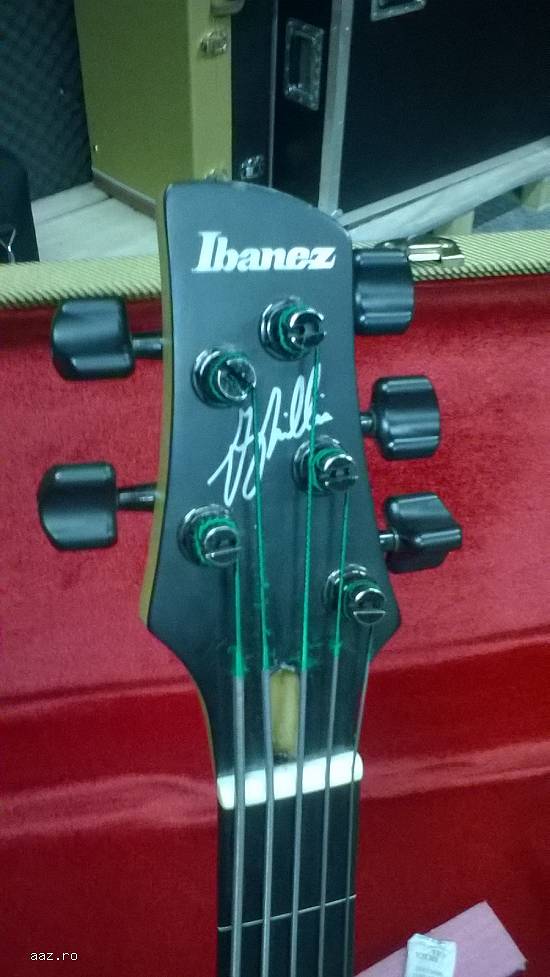 Vand Bass Ibanez Fretless 5 corzi avantajos