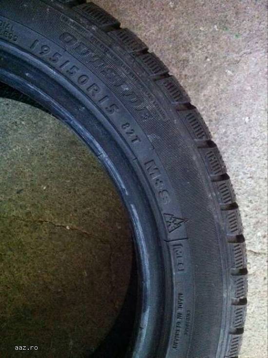 Anvelopa iarna DUNLOP 195 50 R15 82T dot 1109 made in germany.