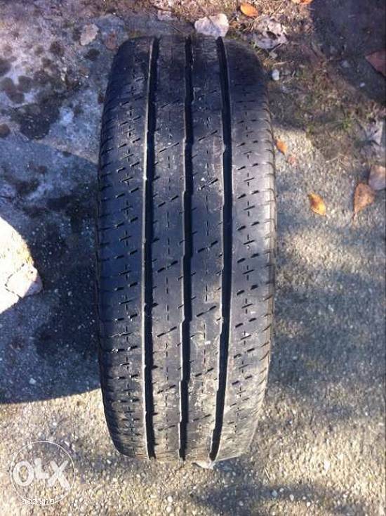 Set anvelope vara CONTINENTAL 215 70 R15C dot 3810 made in germany.