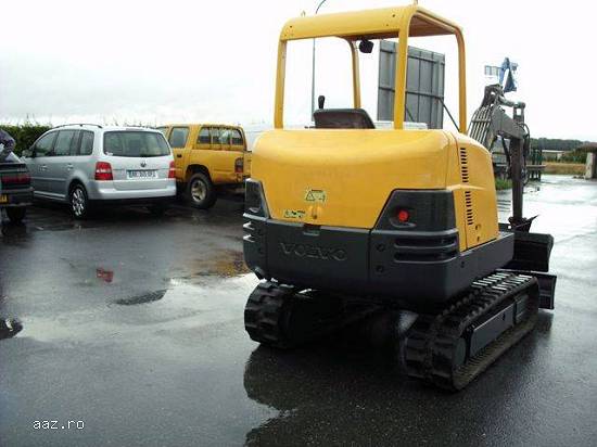 Mini excavator Volvo EC25