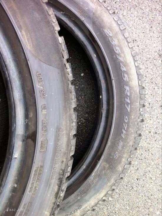 Anvelope iarna PIRELLI 235 45 R17 97H dot 1711 made in germany.