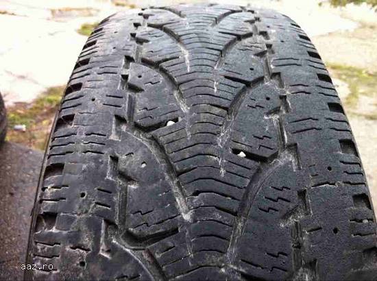 Anvelope iarna PIRELLI 195 65 R16C 104/102R dot 4710 made in germany.