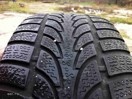 Set anvelope iarna NOKIAN 215 55 R16 93T dot 4810 made in finland.
