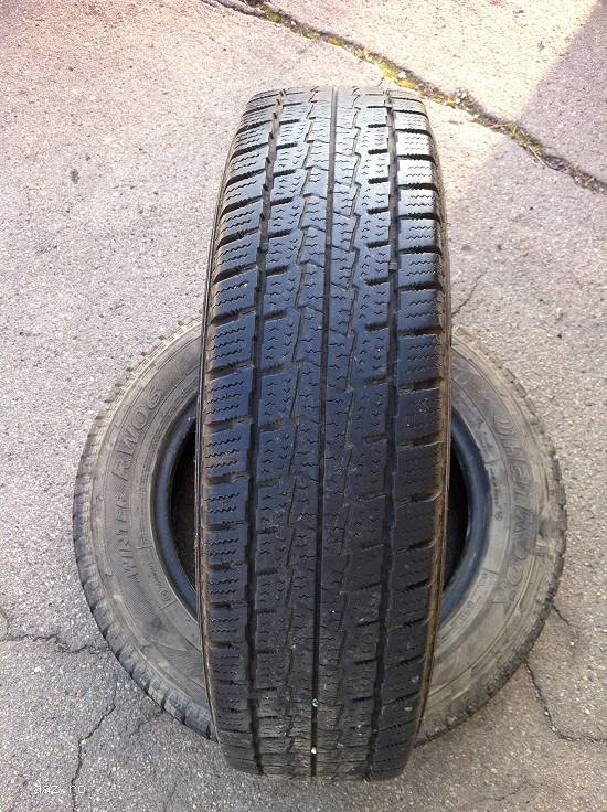 Set anvelope iarna HANKOOK 175 75 R16C 101/99R dot 2611 made in korea.