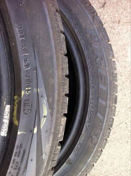 Set anvelope iarna PIRELLI 255 45 R20 105V dot 3108 made in germany.