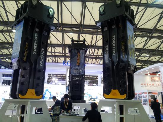 PICON  HIDRAULIC   EXCAVATOR 16 TONE