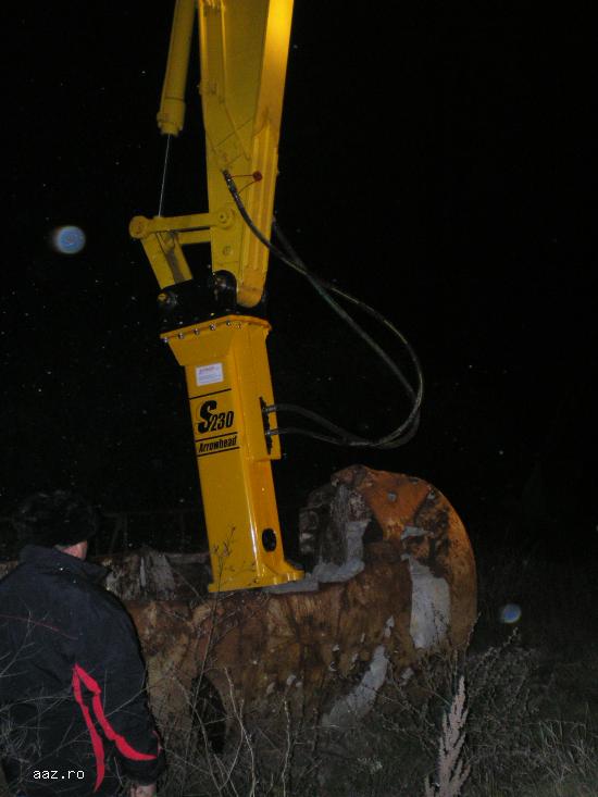 PICON    EXCAVATOR