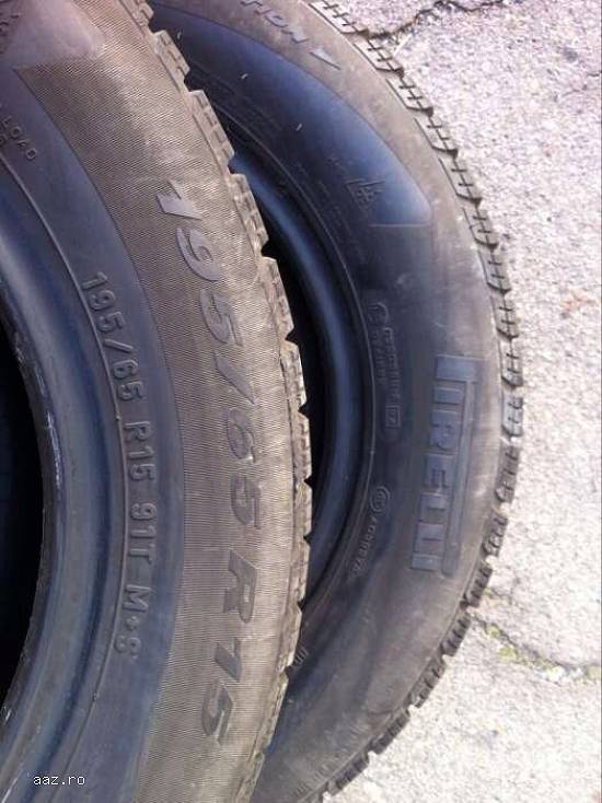 Set anvelope iarna PIRELLI 195 65 R15 91T dot 3410 made in germany.