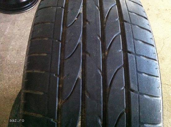 Set anvelope vara BRIDGESTONE 215 60 R17 96H dot 0712 made in japan.
