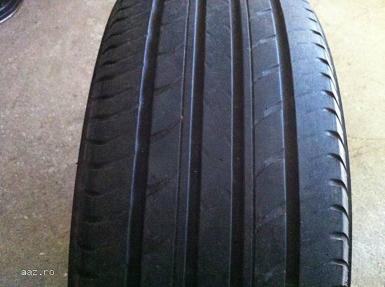Anvelope vara YOKOHAMA 225 65 R17 102V dot 4012 made in korea.