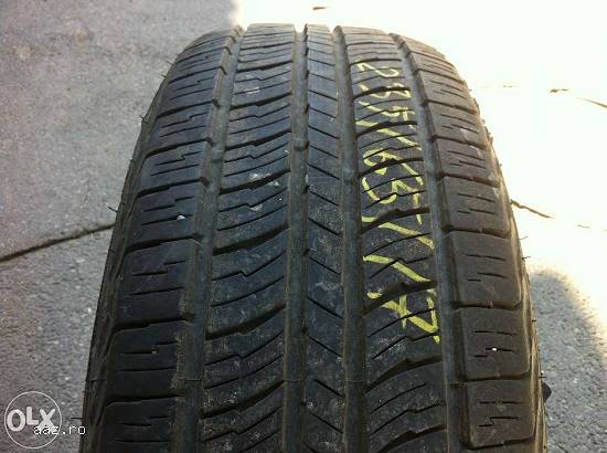 Anvelope all-season KUMHO 235 65 R17 104H dot 3812 made in korea.