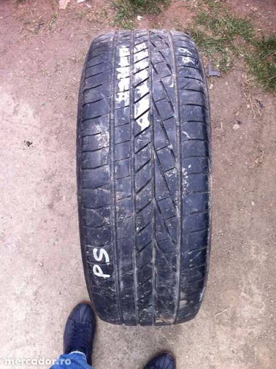 Anvelope vara GOODYEAR 235 55 R19 101W dot 3309 made in germany.