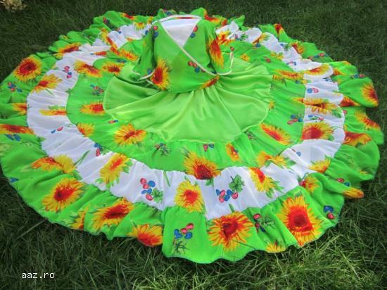 vand costum tiganca