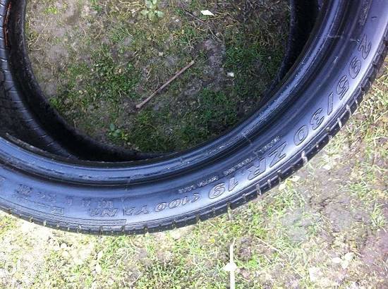 Anvelope vara PIRELLI 295 30 ZR19 100Y dot 0407 made in germany.