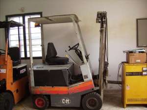 STIVUITOARE ELECTRICE SI DIESEL
