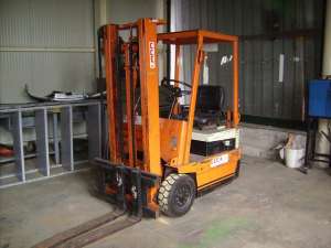 STIVUITOARE ELECTRICE SI DIESEL