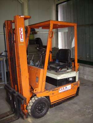 STIVUITOARE ELECTRICE SI DIESEL