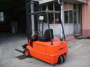 STIVUITOARE ELECTRICE SI DIESEL