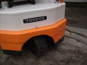 STIVUITOARE ELECTRICE SI DIESEL