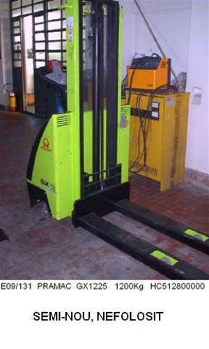 STIVUITOARE ELECTRICE SI DIESEL