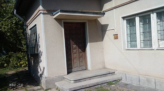 Vanzare casa pentru teren  zona Piata Anton