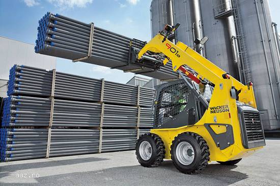 Mini incarcator frontal multifunctional Wacker Neuson