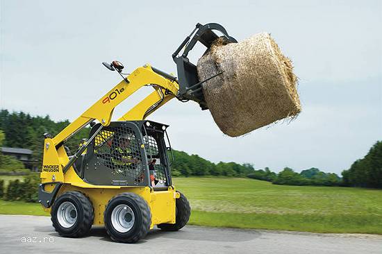 Mini incarcator frontal multifunctional Wacker Neuson