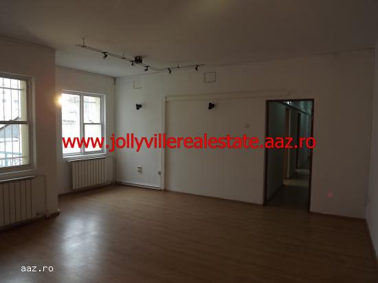Bulevardul Mihalache - inchiriere etaj + mansarda in vila