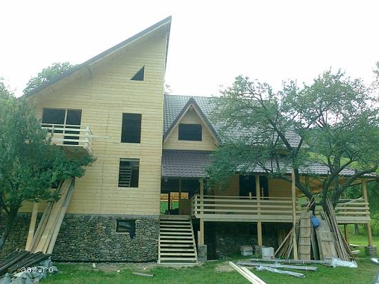 Cabana lemn                                                     .