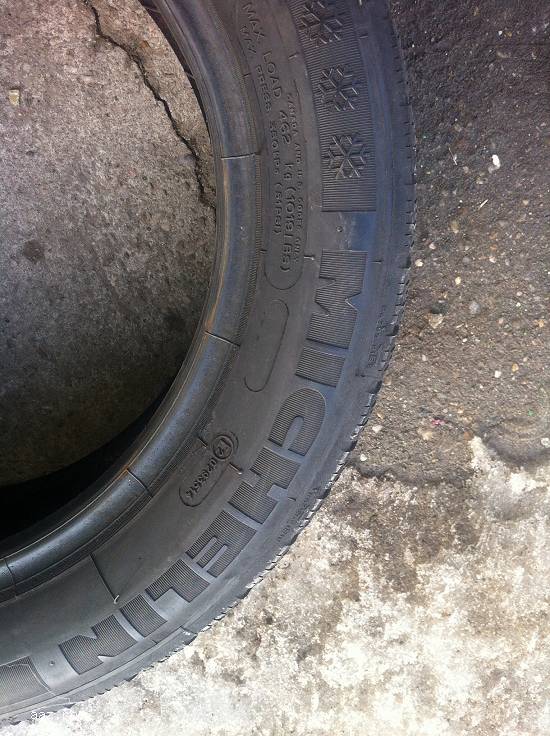 Set anvelope iarna MICHELIN 185 55 R15 81T dot 2207 made in germany.