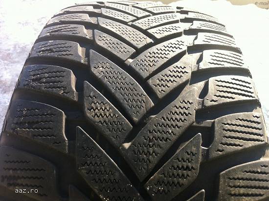Anvelope iarna DUNLOP 235 45 R17 94H dot 3007 made in germany.