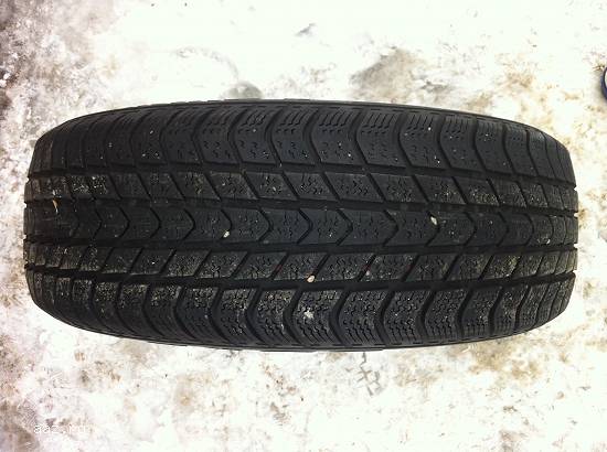 Set anvelope iarna KUMHO 205 65 R15 94H dot 2708 made in korea.