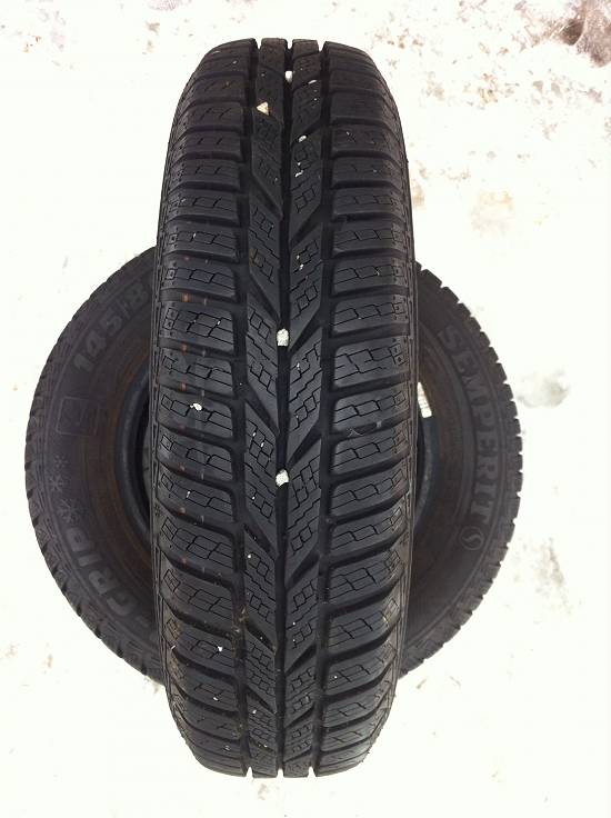 Anvelope iarna SEMPERIT 145 80 R13 75T dot 3010 made in germany.