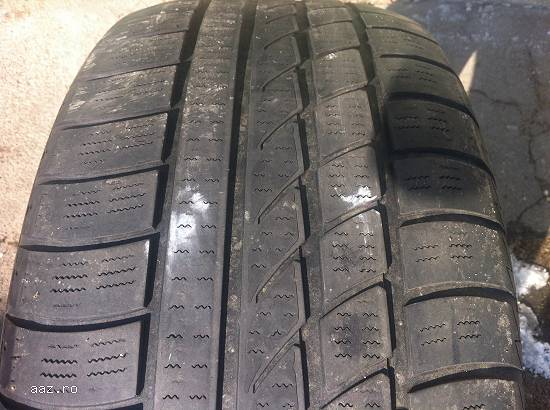 Anvelope iarna HANKOOK 255 55 R18 109V dot 3307 made in korea.