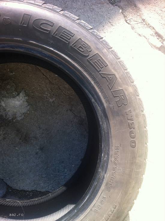 Anvelope iarna HANKOOK 255 55 R18 109V dot 3307 made in korea.