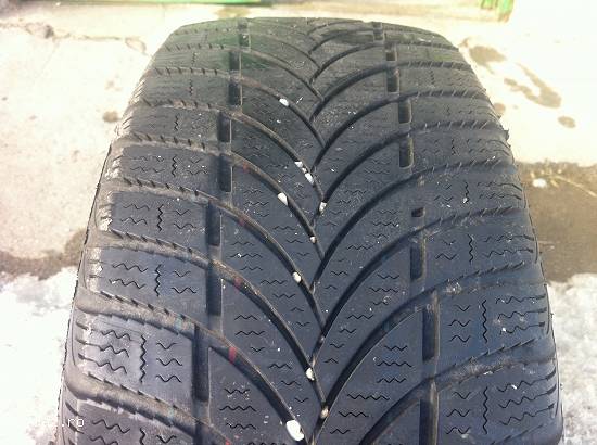Anvelope iarna MAXXIS 175 55 R15 77T dot 2907 made in china.