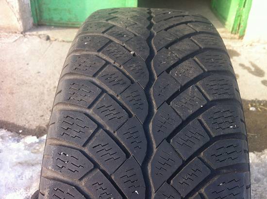 Set anvelope iarna SEMPERIT 195 60 R15 88T dot 2907 made in portugal.