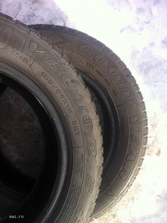 Set anvelope iarna GOODYEAR 185 65 R15 88T dot 4310 made in slovenia.