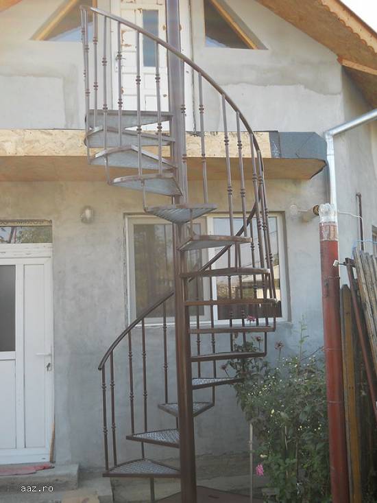 Scari exterioare,  modele superioare