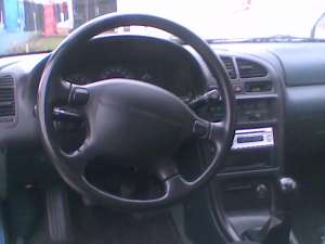 vand mazda 323f
