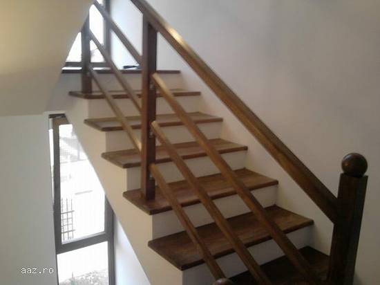 Trepte lemn masiv pentru scari diferite modele