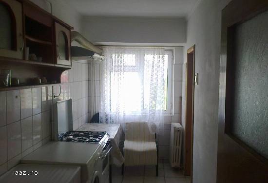 Particular inchiriez apartament 2 camer