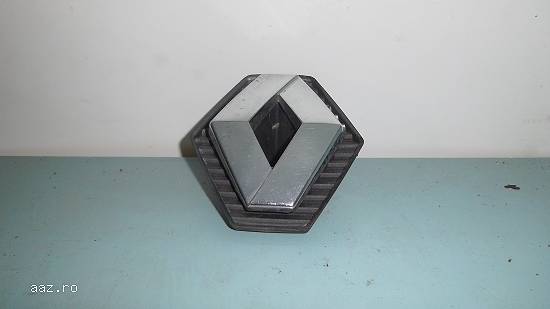 Sigla Renault fata Clio 2,  cod: 8200070031