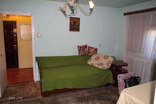 Vând Apartament 2 camere,  semidecomandat