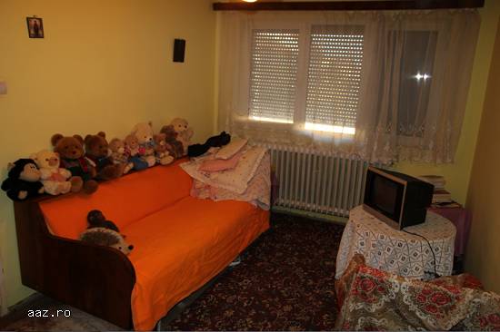 Vând Apartament 2 camere,  semidecomandat