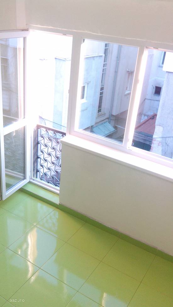 Particular vand garsoniera Cotroceni/27999 Euro/fara risc seismic