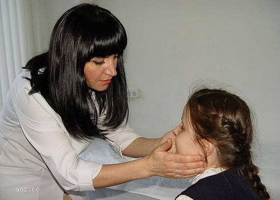 CLINICI SPECIALIZATE DE INGRIJIRE COPII SI TINERI in UK