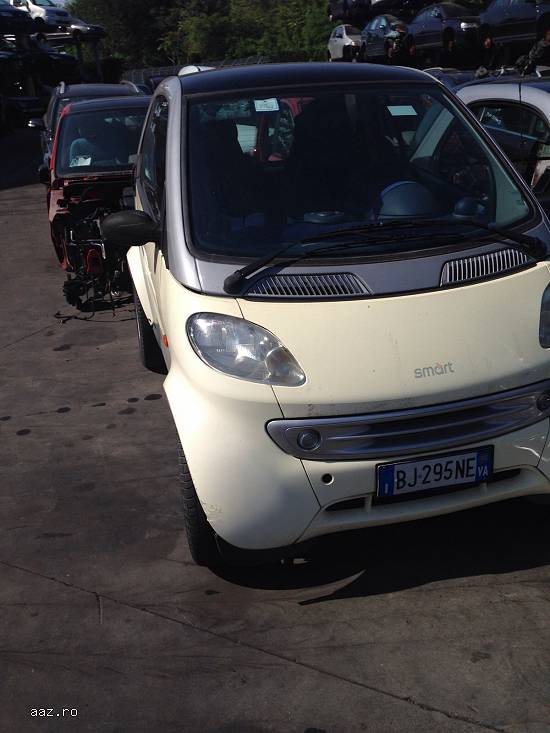 Dezmembrez Smart ForTwo 2001